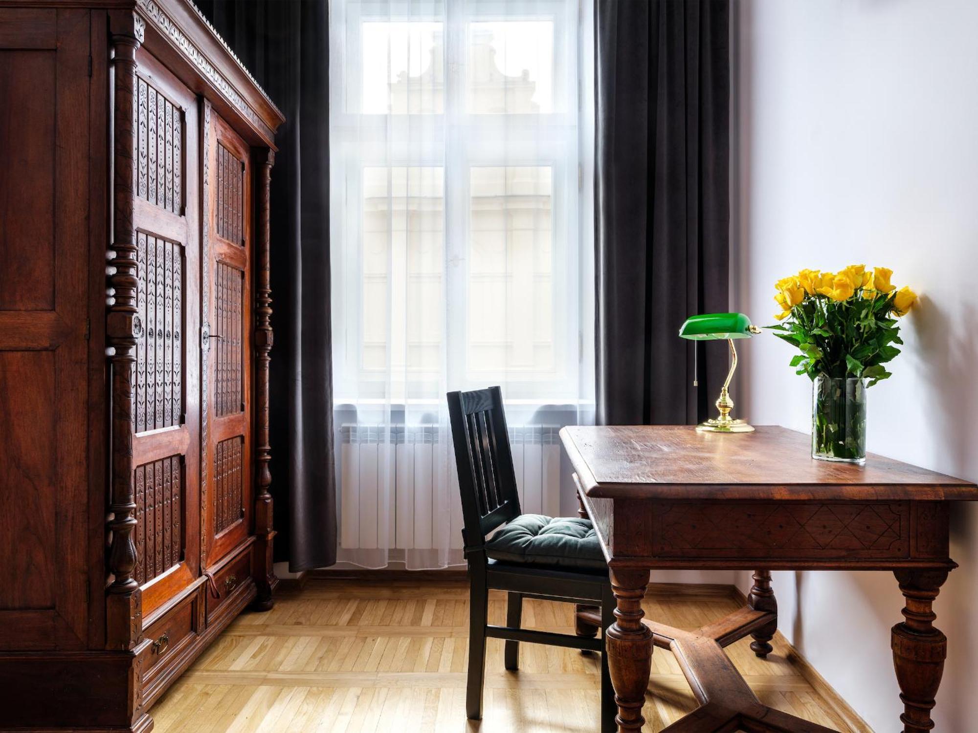 Tyzenhauz Apartments Old Town Krasków Rom bilde